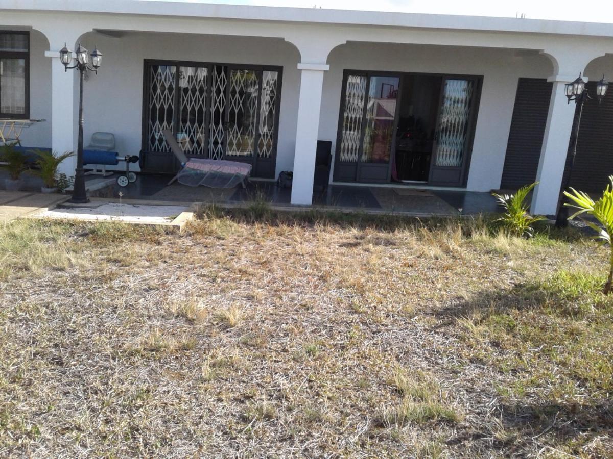Ejc Villa Flic en Flac Luaran gambar
